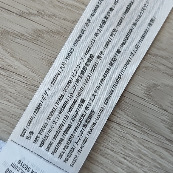 Hollister Coastal Cowgirl Patchwork Paisley Viscose Smocked Crop Top Small - Picture 12 of 12